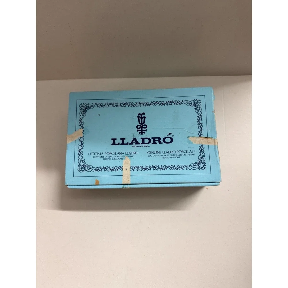 NEW Original LLADRO No. #5.657 Mini Sangrada Familia Nativity Figurines w/ Box